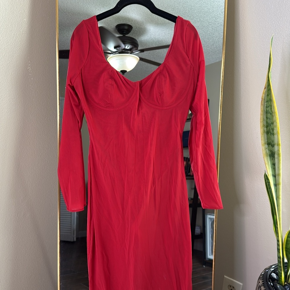 House of CB Everly holly red mesh maxi dress with bodysuit - Picture 5 of 6